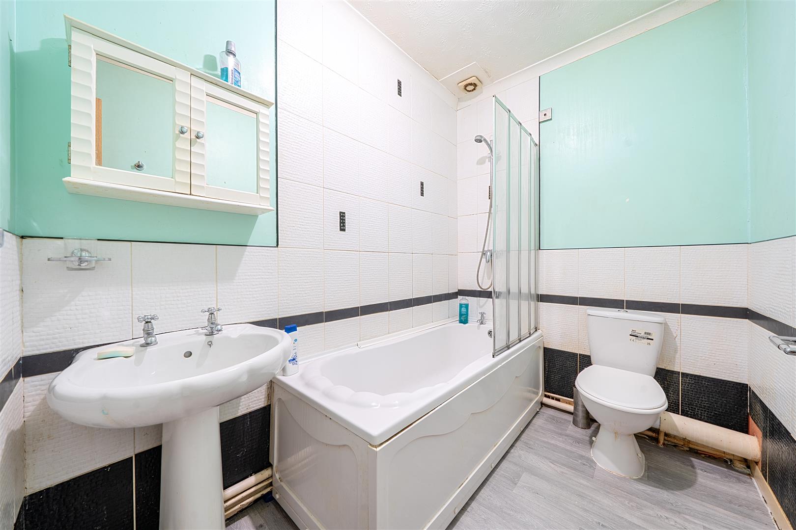 Ravenhill Road, Ravenhill, Swansea, SA5 5AJ